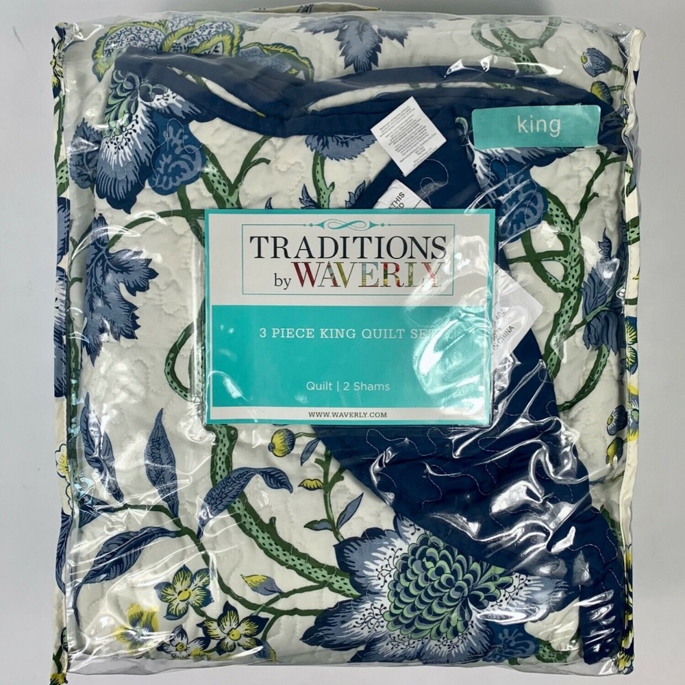 NEW Maldives Porcelain/Navy 3-piece King Quilt Set
